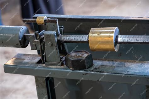 Light Heavy Balance Scale 的图像结果