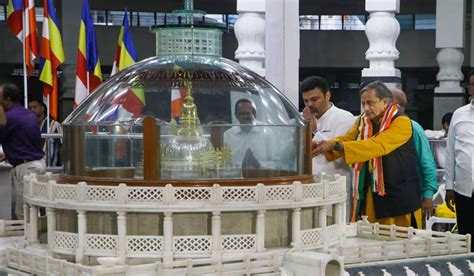 Congress prez poll: Gandhi family loyalist Mohsina Kidwai among 60 ...