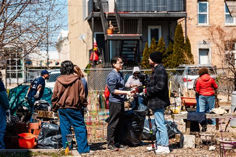 Flames volunteer locally for 2025 Day of Service | UIC today