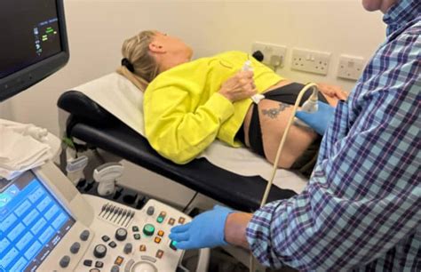 How to Perform Hip Ultrasound 的图像结果