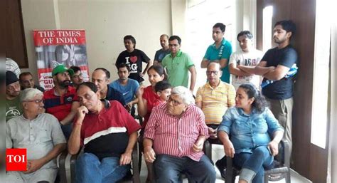 CHD Avenue 71: Gurugram: Huda leaves road dug up, condominium cut off ...