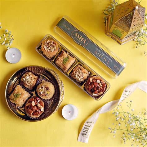 Assorted Baklava 4pcs – Asha Sweet Center