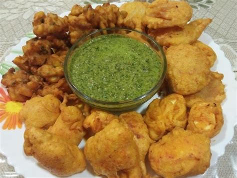 Quick and Easy Pakora Recipes - Indian Appetizer - Travel And Food Blogger
