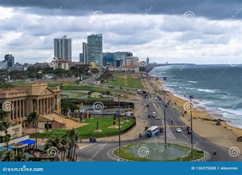 Vista Aérea De La Capital De Sri Lanka - Colombo Foto de archivo ...