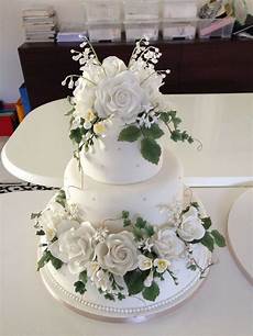 How To Make Sugar Flowers For Wedding Cakes by Sugar Flowers On Wedding Cake Cakecentral How To Make Sugar Flowers For Wedding Cakes