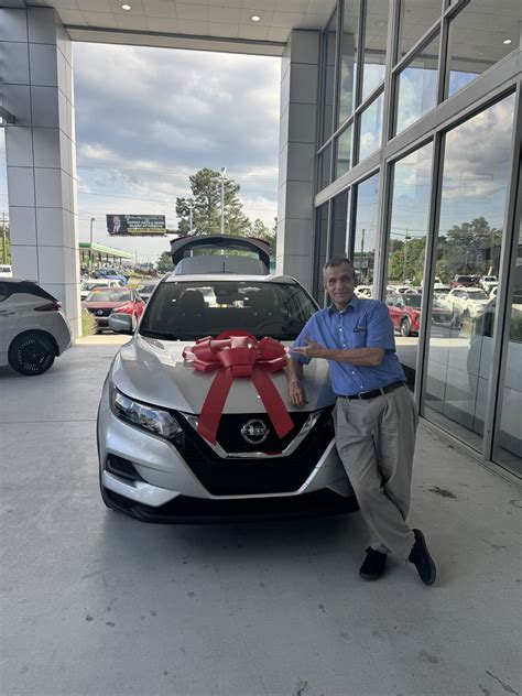 Muchas Gracias a estos clientes de nuestras tiendas en Nissan South Morrow y Nissan Lithia ...