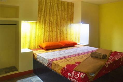 NEW PRIOK INDAH HOTEL (Jakarta) - Lodging Reviews, Photos, Rate ...