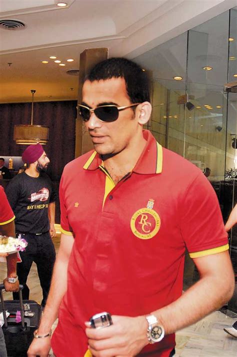 Zaheer Khan Photo Gallery: Cricket Photos, Pictures, and Wallpapers of ...