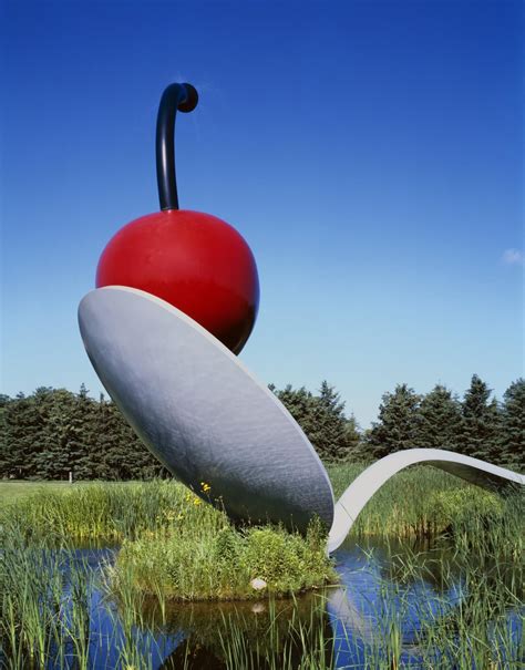 World's Largest Spoonbridge and Cherry Sculpture, world record in ...