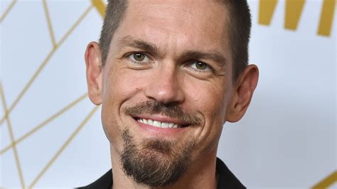 How Shameless Star Steve Howey's Real-Life Injury Changed Kevin On The Show
