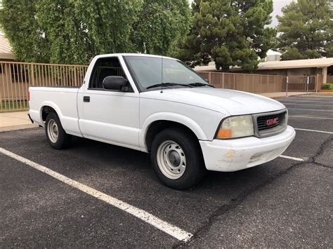 CLEAN! 2003 gmc Sonoma SLS same as S10 pickup truck for Sale in Phoenix, AZ - OfferUp