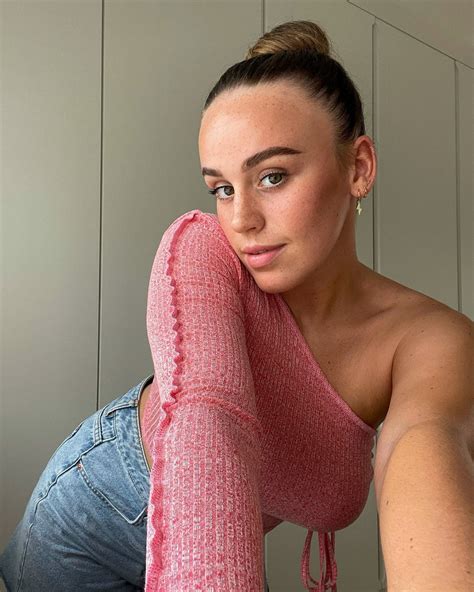 Ellie Leach : r/UKBabes