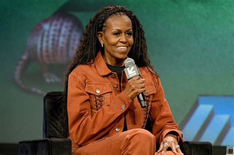 Michelle Obama announces new book on her White House fashion - ABC News