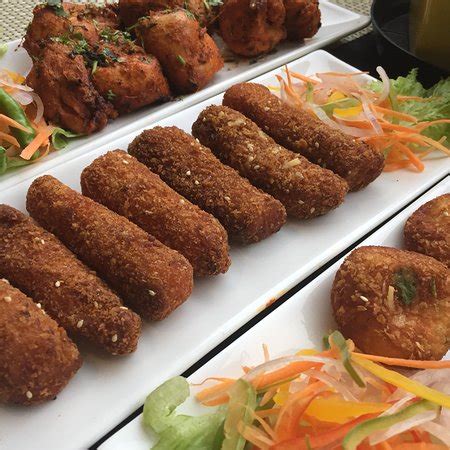 RBG BAR & GRILL, New Delhi - Pahar Ganj - Restaurant Reviews, Phone ...