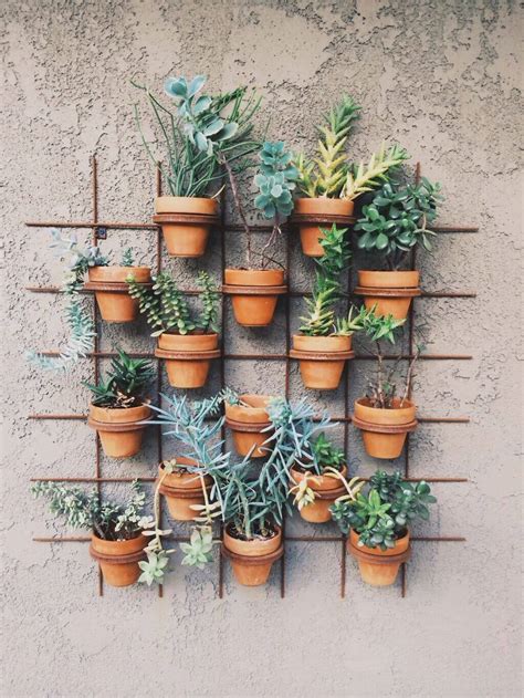 Outdoor Wall Decor Ideas: 15+ Wall Designs for Your Exterior