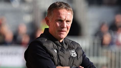 'A minimum of six weeks' - Wrexham dealt bitter injury blow as manager ...