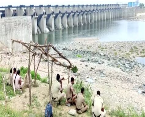 Krishna Water dispute: Telangana, Andhra deploy security personnel at ...
