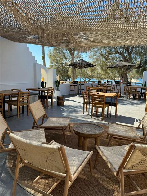 Outdoor Cafe 的图像结果