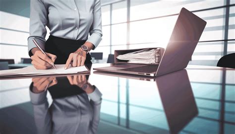 Understanding Net 60 Payment Terms for Businesses - Mural