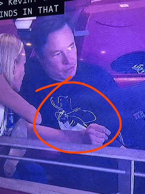 Doge made it to the Super Bowl 😤 : r/dogecoin