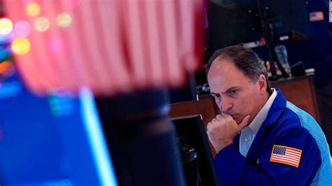 Stocks Business News 的图像结果