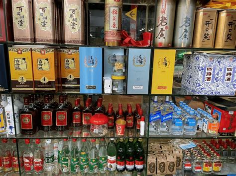 河南行家爱喝啥酒？这4款光瓶白酒，纯粮、质优，懂酒的常买_宝丰_入口_酿造