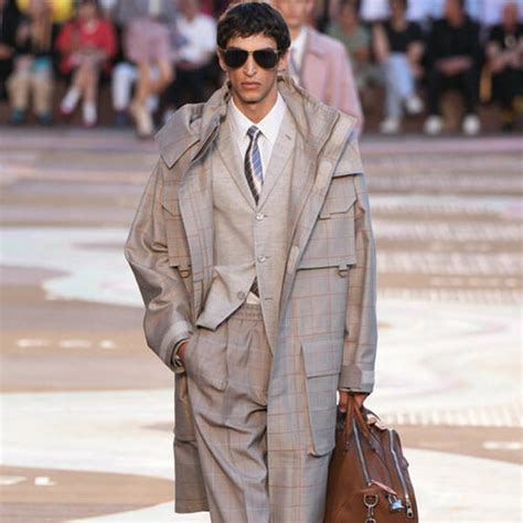 Louis Vuitton: Snakes and ladders chic from Pharrell - FashionNetwork India