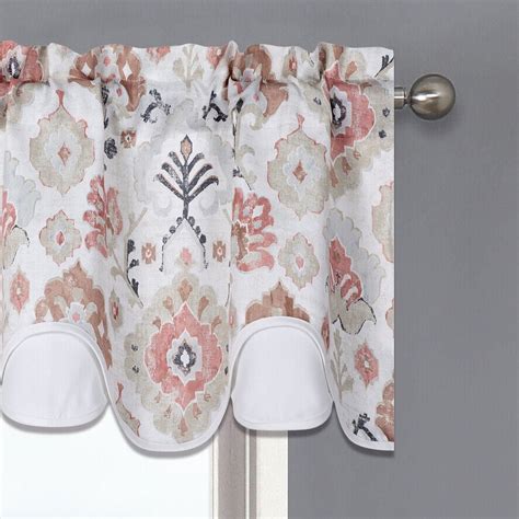 Kate Aurora Contemporary Influencer Water Color Damask Medallion Rod ...