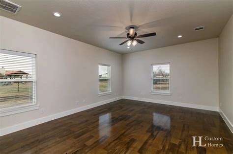 Saginaw - 2200' Metal Home by HL Custom Homes