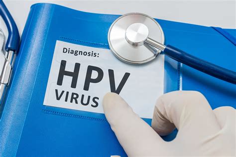 Krebsrisiko durch HPV erhöht: Impfung schützt Frauen und Männer ...