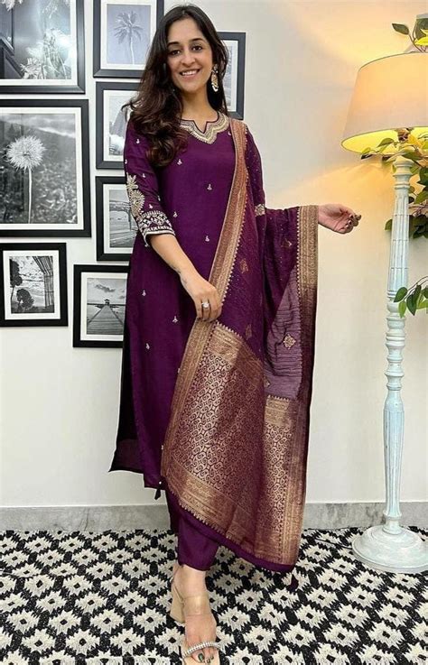 Women Chanderi Silk Purple Kurta Pant and Banarasi Dupatta set – Sugamdha