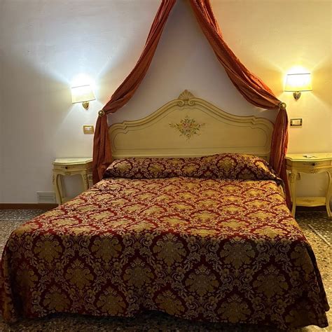 LOCANDA BARBARIGO (Venice) - Inn Reviews, Photos, Rate Comparison ...