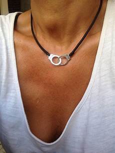 bijoux ras de cou femme collier menottes en cuir brut noir collier ras de cou bijoux ras de cou femme collier menottes en cuir brut noir collier ras de cou