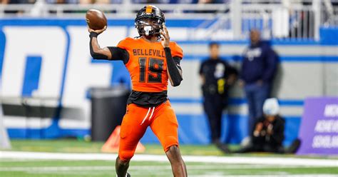 Steady Droppin Dimes - Bryce Underwood's QB coach on his staying at Michigan; UM Bball STILL no. 1