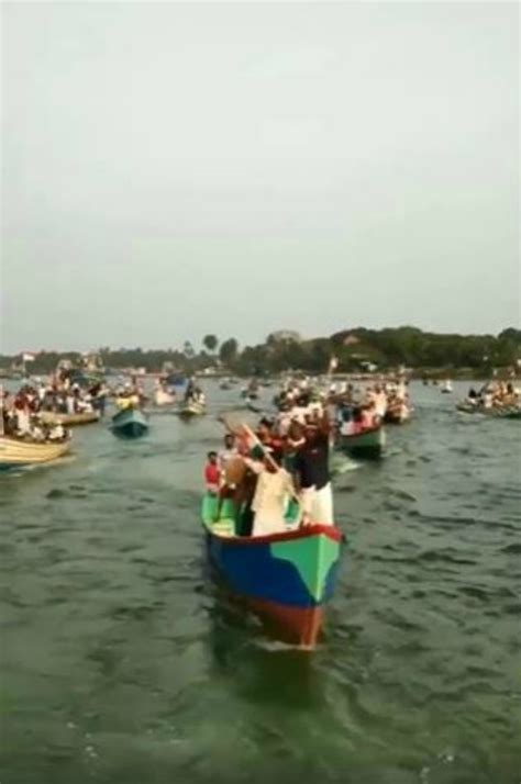 2018 Flood Rescue Heroes, Kerala Fishermen Join The Anti-CAA Protests ...