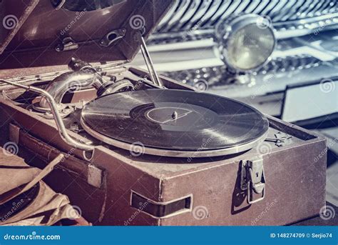 Vintage Vinyl Record Player Stock Image - Image of equipment, rock: 148274709