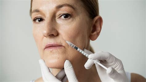 Can Botox Cause Cancer? Expert Debunks This Myth About Botulinum Toxin ...