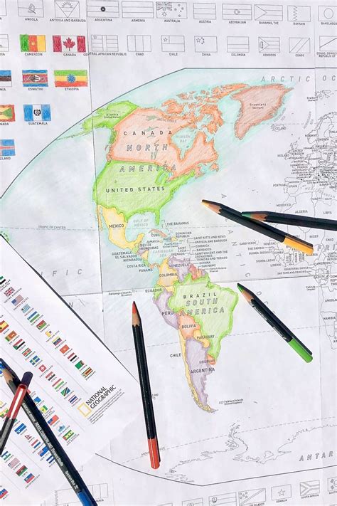 Color Your Own World Map 的图像结果