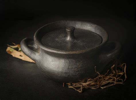 Longpi Black Pottery Stoneware Casserole or Cooking Pot – Punarnawa ...