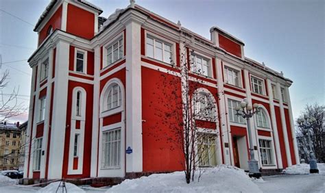 Мурманский Областной Художественный Музей в Мурманске (Россия) с фото и ...