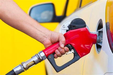 油价调整最新消息：今日10月21日，92、95号汽油预计上调180元/吨__财经头条