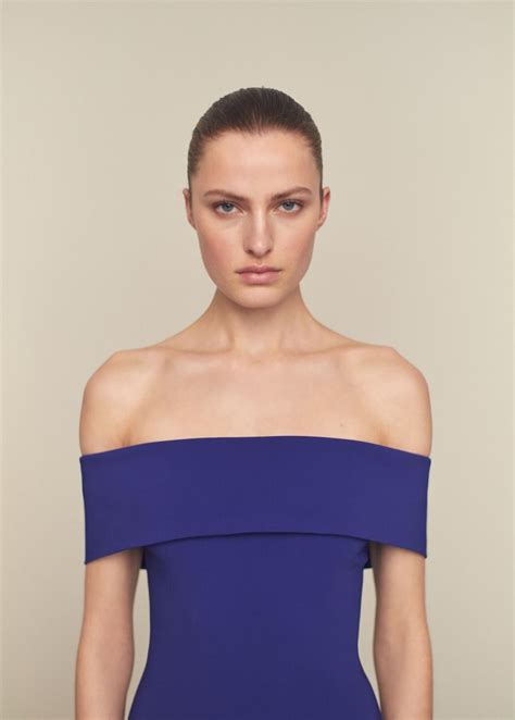 Off-the-shoulder dress with slit detail - Women | MANGO USA