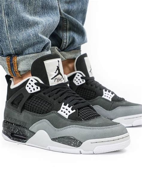 Best Look at The Air Jordan 4 "Fear" | Sneaktorious