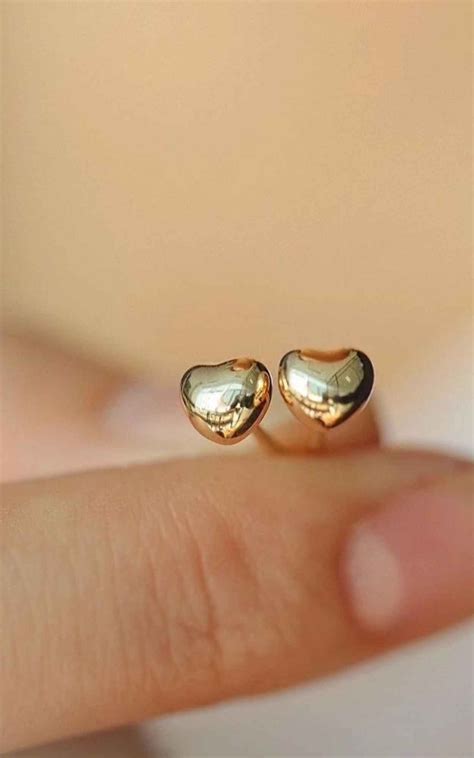 Solid heart studs – Hira Jewellery