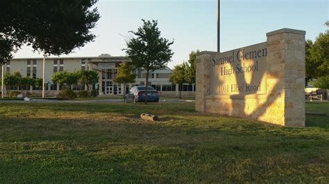 Schertz police urge vigilance after safety threats | kens5.com