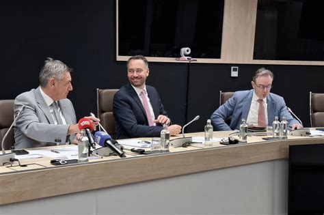 Opposition kritisiert Sommerabkommen der Föderalregierung - BRF Nachrichten