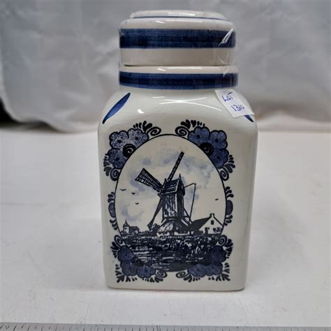 delft blue ceramic holland container - Schmalz Auctions