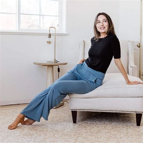 Is Viscose Stretchy? An Ultimate Guide On The Stretchiness Of The Fabric