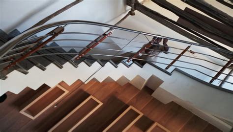 Wooden Bluestar Staircase Railing