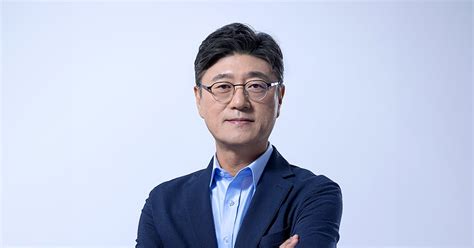 Jung Jai-hun urges SK Telecom dream team to lead new AI era - CHOSUNBIZ